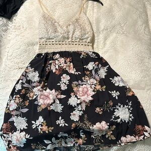 Women’s stretchy dress size Large